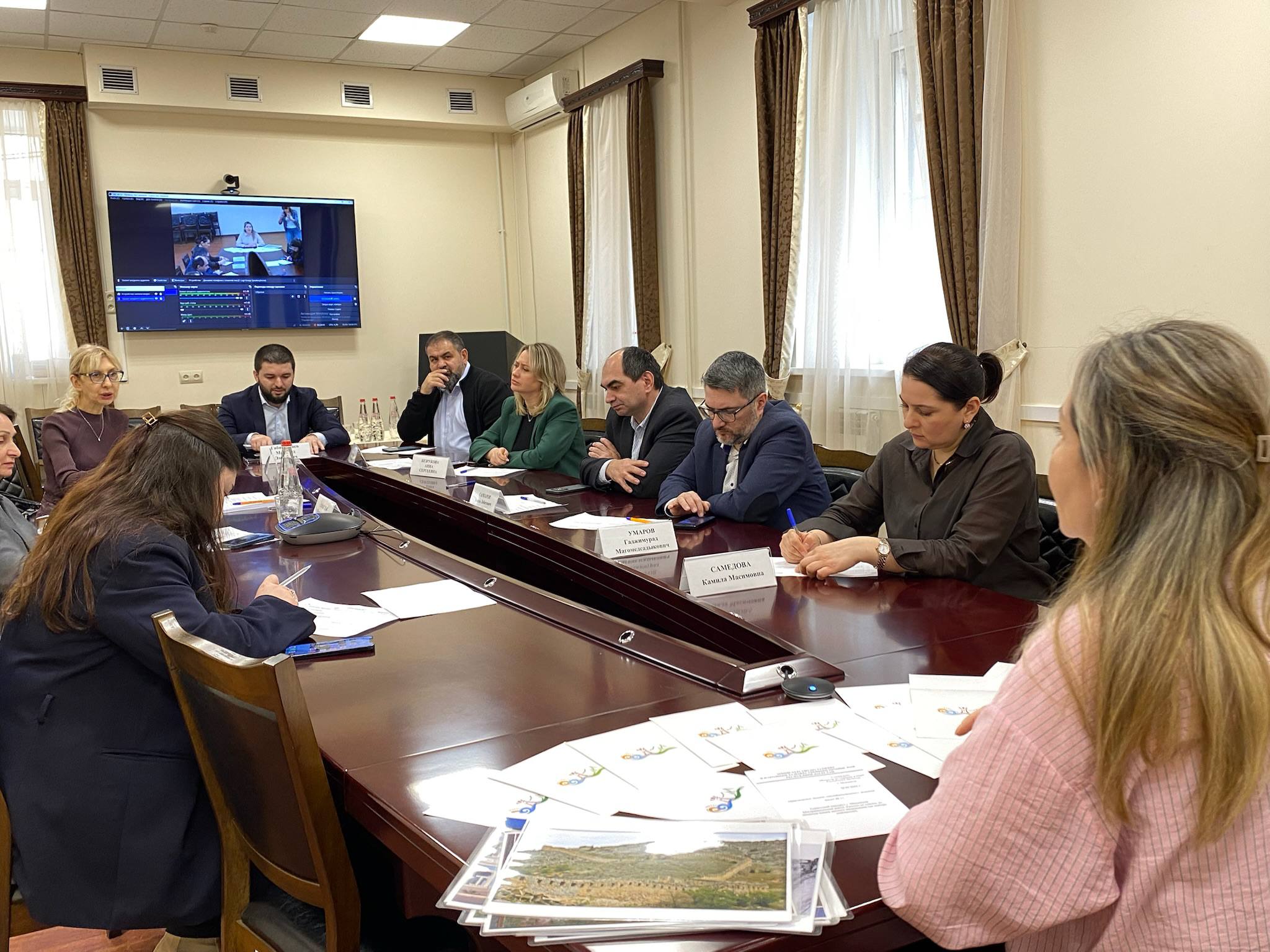 В Махачкале прошла аттестация экскурсоводов (гидов) и гидов-переводчиков.